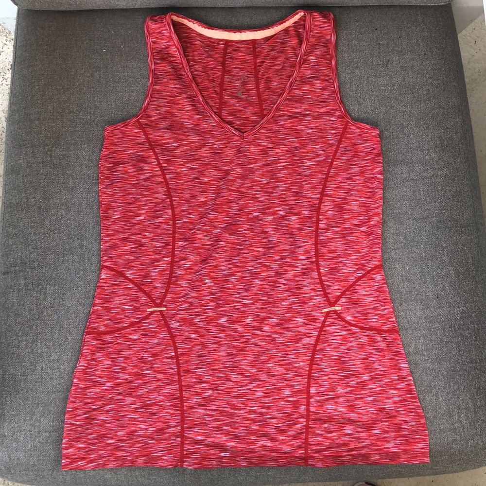 ATHLETA V-Neck Tennis / Pickleball Sleeveless Tank w/Back zip pocket